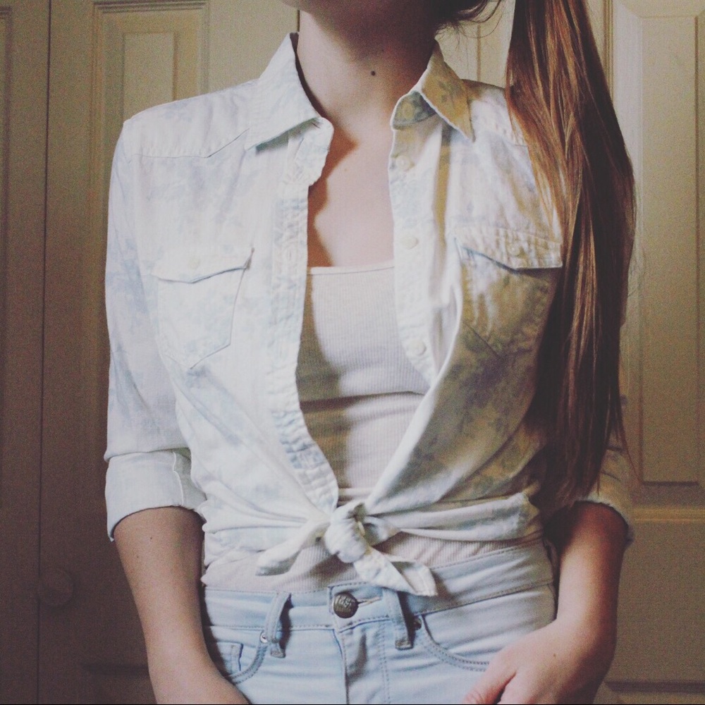 ☆ American Eagle Button Up ☆